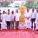 सामाजिक न्याय एवं अधिकारिता मंत्री ने किया दिव्य कला मेले का अवलोकन, दिव्यांगों के साथ खेला क्रिकेट व बोसिया स्टाल्स से की खरीददारी