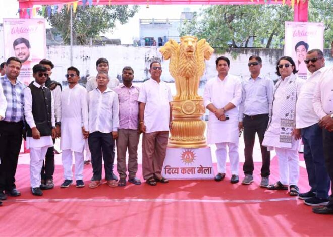 सामाजिक न्याय एवं अधिकारिता मंत्री ने किया दिव्य कला मेले का अवलोकन, दिव्यांगों के साथ खेला क्रिकेट व बोसिया स्टाल्स से की खरीददारी