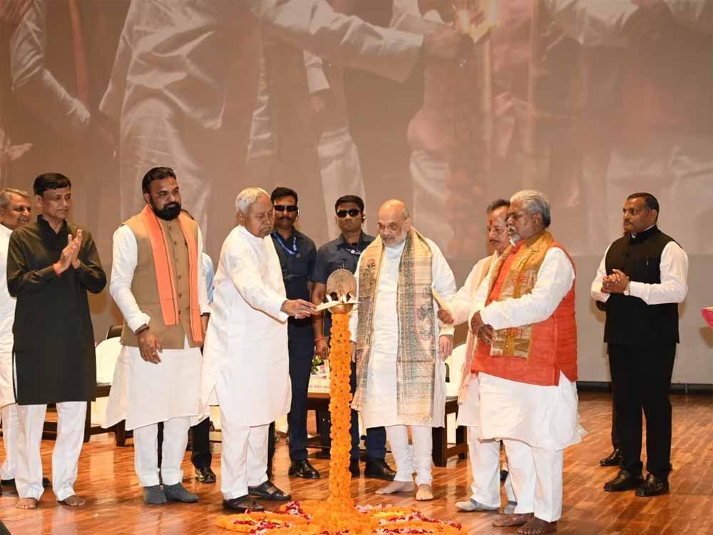 अमित शाह ने केंद्र और राज्य सरकार की हजारों करोड़ की योजनाओं का ऑनलाइन किया शिलान्यास और उद्घाटन