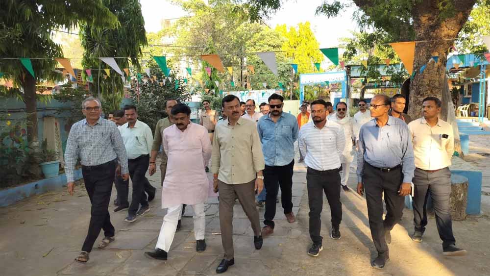 स्कूल शिक्षा मंत्री सिंह ने शासकीय कन्या शाला गाडरवारा का किया निरीक्षण