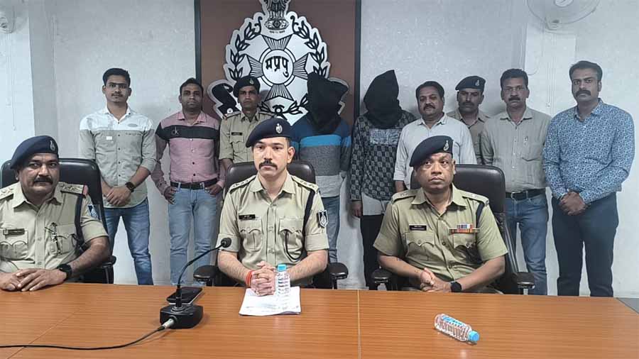 ट्रेडिंग के लिए खरीदा प्राइवेट ऐप, पांच करोड़ की धोखाधड़ी की