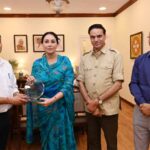 उप मुख्यमंत्री दिया कुमारी को ‘वीमन टूरिज्म मिनिस्टर ऑफ द ईयर’ अवॉर्ड की सौंपी ट्राफी