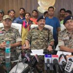 नक्सल नीति को बड़ी मिली सफलता, गंगालूर एरिया कमेटी DVCM दिनेश मोडियाम सहित 17 नक्सलियों ने किया आत्मसमर्पण