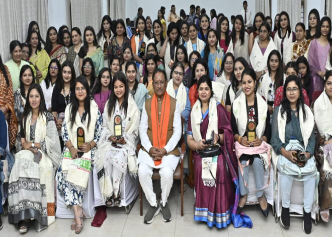 रायपुर : मुख्यमंत्री साय ने महिला पत्रकारों का किया सम्मान