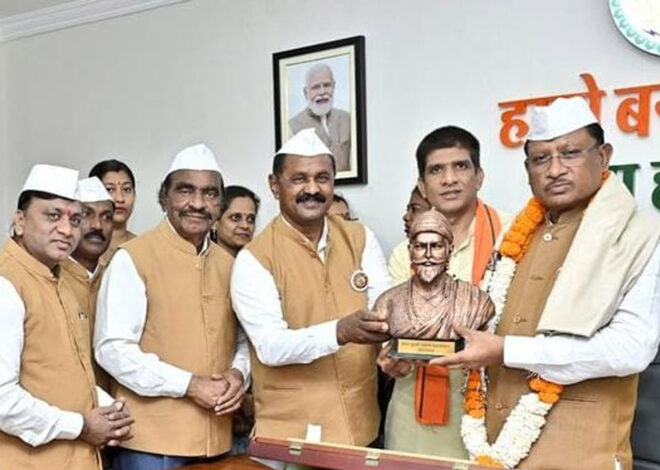 रायपुर : छत्तीसगढ़ कुनबी समाज महासंगठन ने मुख्यमंत्री विष्णु देव साय से की सौजन्य भेंट