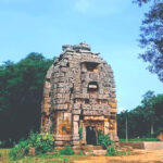 रायपुर : अद्भुत इंजीनियरिंग का रहस्य समेटे घाघरा मंदिर : बिना जोड़ के पत्थरों से बनी रहस्यमयी संरचना
