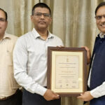 प्रदेश में कानून व्यवस्था के उत्कृष्ट संचालन के लिए पूर्व डीजीपी सक्सेना हुए सम्मानित