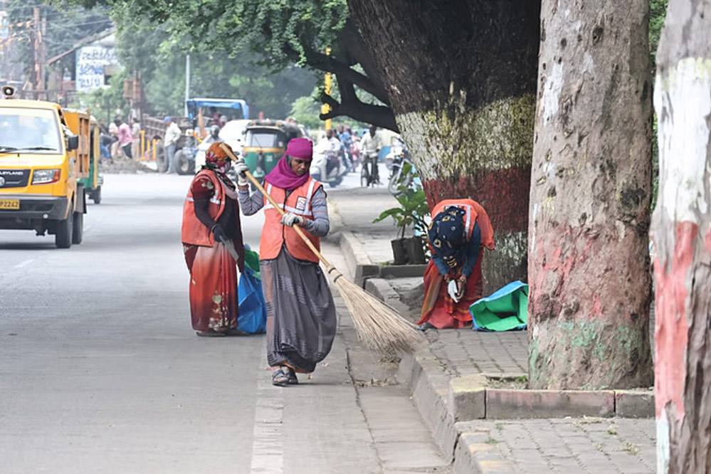 स्वच्छता सर्वेक्षण के दिन सुबह शहर की सफाई व्यवस्था आम दिनों की तुलना में बेहतर नजर आई
