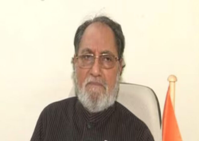 कांग्रेस नेता हुसैन दलवई का सरकार को चैलेंज, हिम्मत है तो औरंगजेब की कब्र हटाओ कर दिखाओ