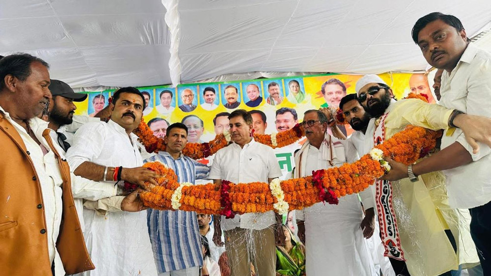 सतना पहुंचे कांग्रेस अध्यक्ष एवं प्रदेश प्रभारी का युवा कांग्रेस ने किया जोरदार स्वागत