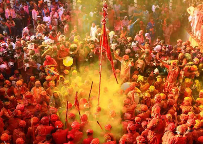 मथुरा के साधु-संतों ने होली पर ब्रज में मुस्लिमों के प्रवेश पर रोक लगाने की मांग, जो हमारी संस्कृति का सम्मान नहीं करते, उन्हें आयोजनों से दूर रहना चाहिए