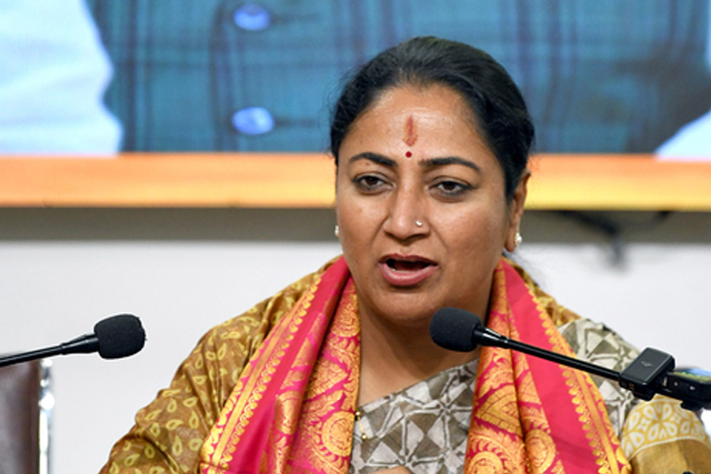 राजधनी दिल्ली की 18 लाख महिलाओं के ही खाते में आएंगे 2500, इन 2 शर्तों से कटे नाम