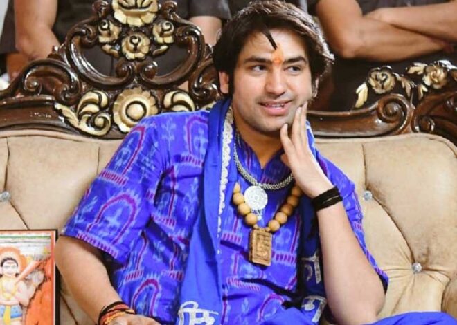 हिंदू एक साथ हो जाएं तो देशद्रोहियों को भागना पड़ेगा : धीरेंद्र शास्त्री