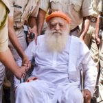 रेप की सजा भुगत रहे आसाराम बापू को तीन महीने की तात्कालिक जमानत दी गई, पीड़िता के पिता को सताने लगा डर