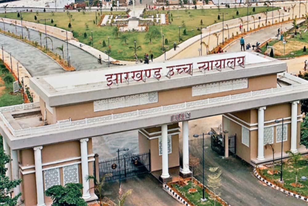 हाईकोर्ट ने जेएसएससी सीजीएल परीक्षा के रिजल्ट पर लगाई गई रोक को रखा बरकरार, रिपोर्ट दाखिल करने का निर्देश