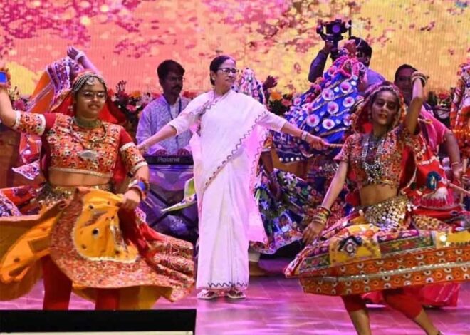 होली खुशियां मनाने का त्योहार है, लेकिन बंगाल सरकार ने शांतिनिकेतन में कार्यक्रम के आयोजन पर लगाई रोक
