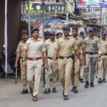 महाराष्ट्र के नागपुर शहर में हालात सामान्य होने के बाद प्रशासन ने नागपुर के सभी इलाकों से कर्फ्यू हटाया