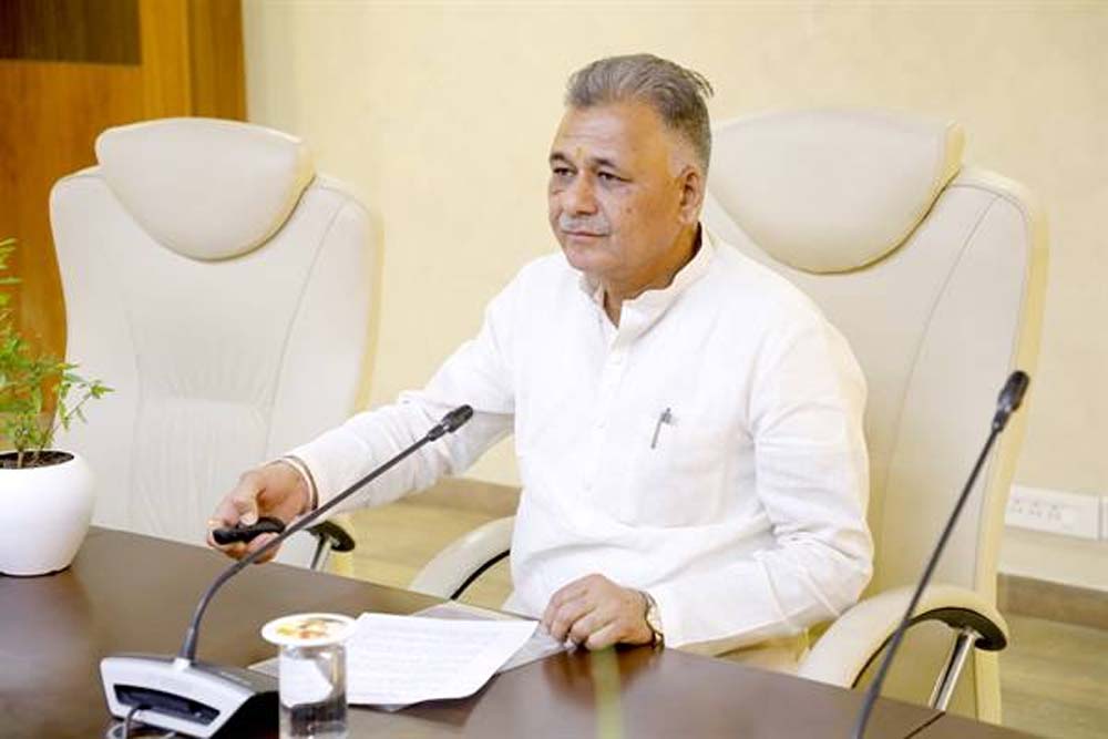 सिकल सेल एनीमिया रोग के उन्मूलन के लिए आयुष विभाग प्रतिबद्धता से कार्यरत : मंत्री परमार
