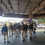 रेलवे के प्रमुख रेलवे स्टेशनों पर अतिरिक्त संख्या में रेलवे सुरक्षा बल के साथ साथ रेलवे सुरक्षा विशेष बल के जवान तैनात हुए