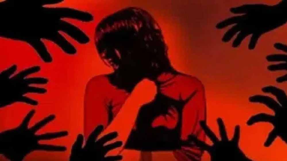 गुजरात :भावनगर में महिला से गैंगरेप… दरिंदगी के बाद आरोपियों ने प्राइवेट पार्ट में डाल दी मिर्ची!