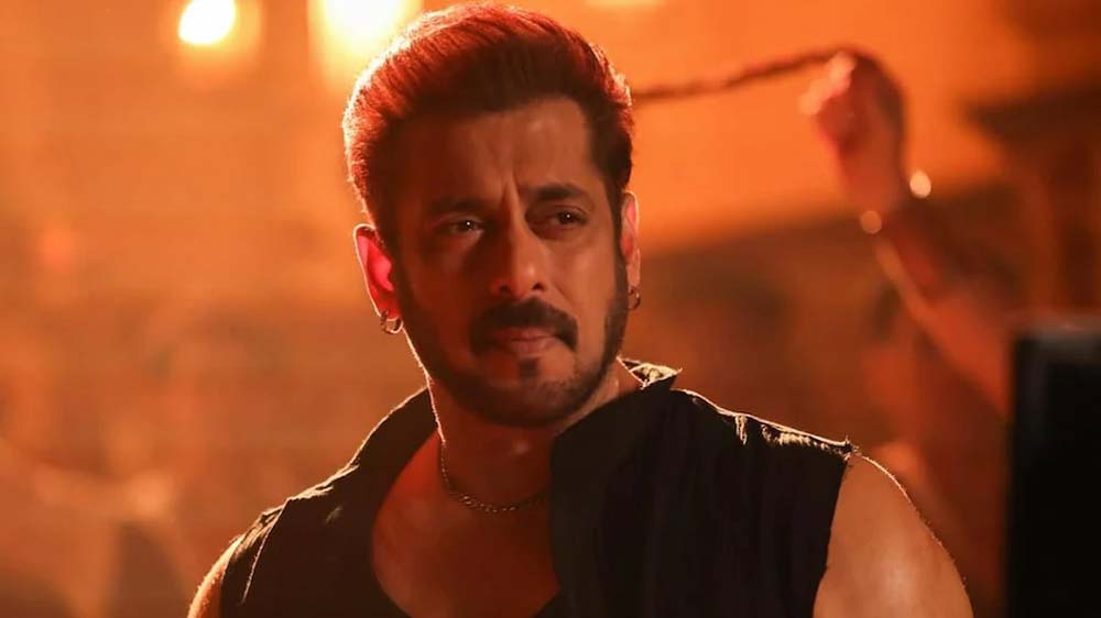‘सिकंदर’ आ गया है…लंबे इंतजार के बाद सलमान खान ने ईद के मौके पर अपनी फिल्म रिलीज करके फैंस को बड़ी ईदी दी