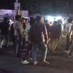 गो रक्षकों ने सैकड़ों गोवंश से भरे ट्रक रुकवाए, पुलिस से हुआ विवाद