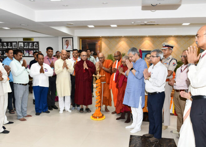 रेल मंत्री अश्विनी वैष्णव ने भारत रत्न बाबासाहेब डॉ. भीमराव अंबेडकर को जयंती पर दी श्रद्धांजलि