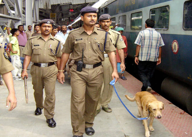 रेल यात्रियों का गायब मोबाइल फोन ढूंढ़ निकालेगा रेलवे सुरक्षा बल, दूरसंचार विभाग से मिलाया हाथ