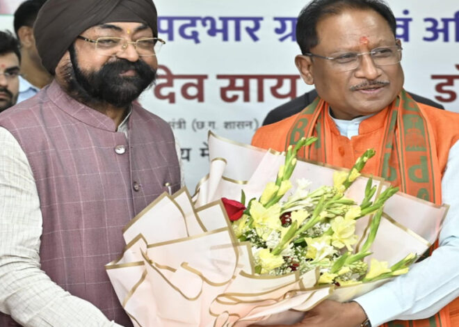 मुख्यमंत्री विष्णु देव साय क्रेडा के नवनियुक्त अध्यक्ष भूपेंद्र सवन्नी के पदभार ग्रहण समारोह में हुए शामिल