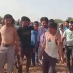 रतलाम में प्रधान आरक्षक को मारकर लाश ठिकाने लगाने जा रहे थे, गांव वालों ने पकड़कर धुना