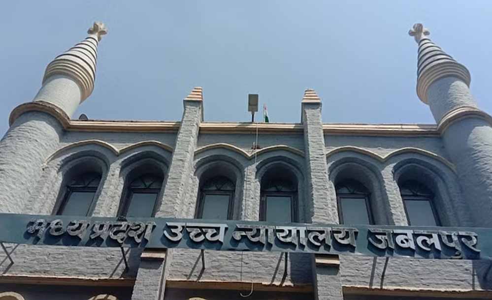 हाईकोर्ट ने संस्कृत बोर्ड के आदेश पर अंतरिम रोक लगाई, अन्य बोर्ड से पढ़े छात्रों को 10वीं-12वीं में प्रवेश से वंचित किया गया था