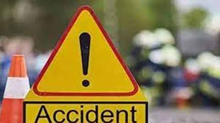 जशपुर में दो बाइकों की भिड़ंत में एक की मौत, 3 गंभीर रूप से घायल