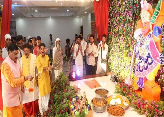 मुख्यमंत्री डॉ. यादव ने इंदौर के पितृ पर्वत पर हनुमान जी के दर्शन कर की पूजा-अर्चना