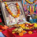 हनुमान जन्मोत्सव पर पूजा-अर्चना करने के साथ-साथ तुलसी का दान करना अत्यंत पुण्यकारी माना गया