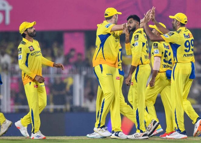 CSK को अभी हार स्वीकार करने की कोई जरूरत नहीं है और पांच बार के चैंपियन के पास सही खिलाड़ी हैं: माइकल हसी