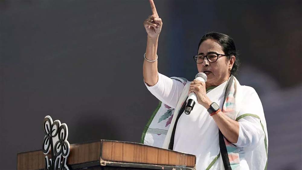 वक्फ बिल पर चर्चा के दौरान लोकसभा से रहे थे गैरहाजिर, TMC के इन तीन सांसदों के खिलाफ एक्शन लेंगी ममता बनर्जी!