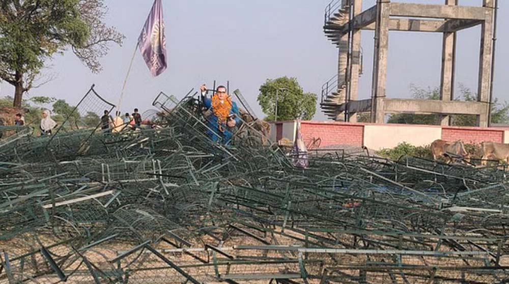 आंबेडकर प्रतिमा स्थापित करने को लेकर बवाल, रातोंरात दूसरे गांव में भी बनाया चबूतरा, तनाव को देखते हुए पुलिस तैनात