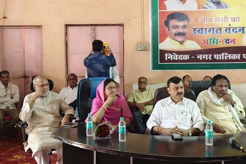 स्कूल शिक्षा मंत्री  की अध्यक्षता में हुई बैठक, गाडरवारा नगरपालिका में एक राष्ट्र-एक चुनाव प्रस्ताव पारित
