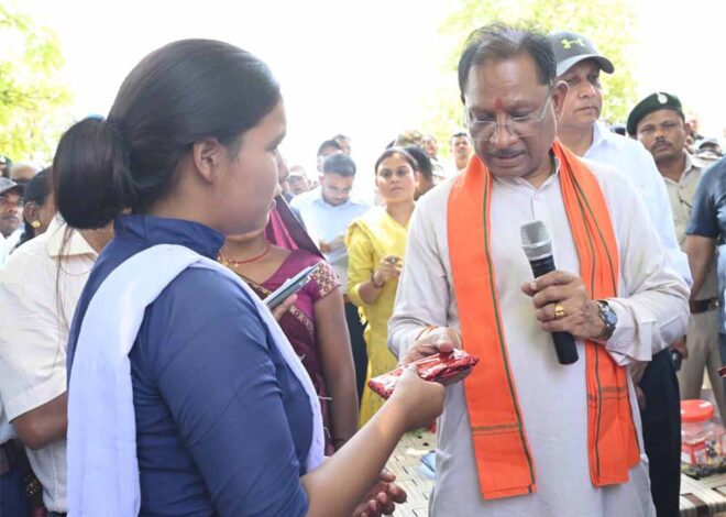 बैगा समुदाय की बिटिया ने किया टॉप, मुख्यमंत्री साय से की मुलाकात