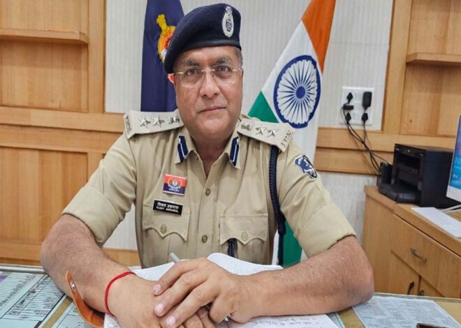 दुर्ग एसपी ने 14 जवानों को किया लाइन अटैच, 53 पुलिसकर्मियों के किए ट्रांसफर