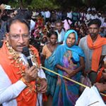 मुख्यमंत्री साय का हरगवां गांव में औचक दौरा