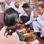 प्रधानमंत्री आवास योजना के हितग्राहियों के पाँव को पखारकर गृह प्रवेश कराया, 51 हजार हितग्राहियों को आवास की चाबी सौंपी