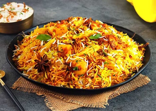 घर पर बनानी है होटल जैसी जायकेदार वेज बिरयानी तो यहां से नोट करें रेसिपी