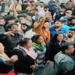 नैनीताल में सांप्रदायिक बवाल, बच्ची से रेप के बाद तोड़फोड़; मस्जिद पर भी पथराव