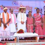 मुंगेली जिले के दुर्गम पहाड़ी क्षेत्र में बसे ग्राम बिजराकछार में पहुँचे सीएम साय, सुशासन तिहार के समाधान शिविर में उमड़ा जनसैलाब