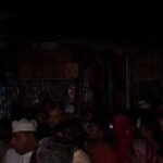 वक्फ संशोधन बिल: मुस्लिम समुदाय ने शांतिपूर्ण ढंग से लाइटें बंद कर जताया विरोध