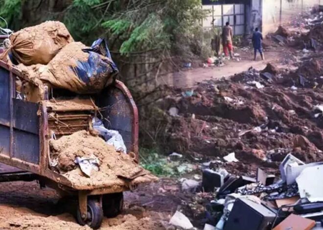 छांव में लेटे शख्स पर निगम की गाड़ी ने उड़ेल दिया नाले वाला मलबा, दम घुटने से हुई मौत