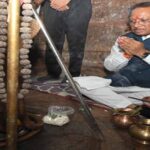 रायपुर : मुख्यमंत्री ने तेरहवीं शताब्दी के प्राचीन शिव व हनुमान मंदिर के किए दर्शन