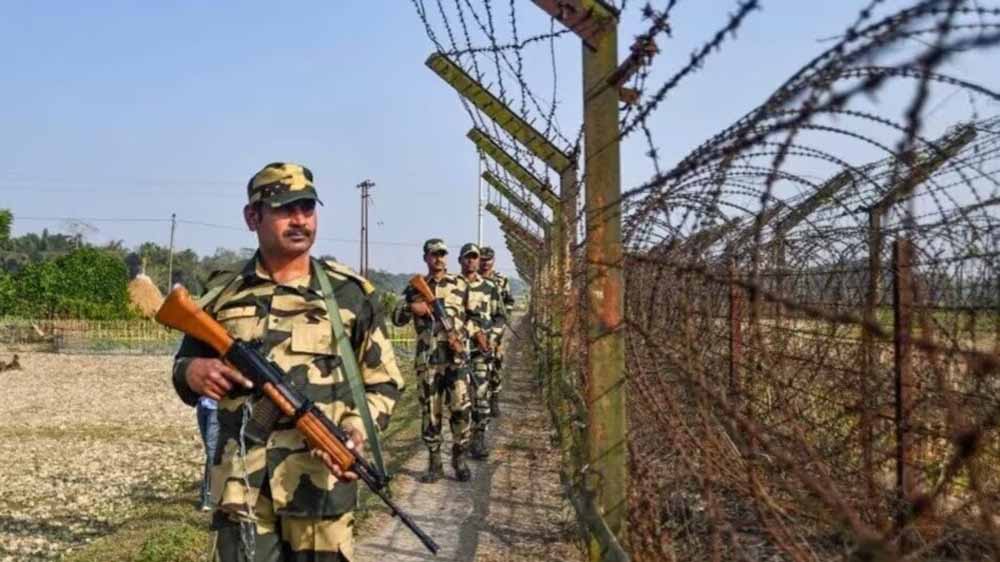 गुजरात के नडाबेट-सुईगाम सीमा क्षेत्र में पाकिस्तानी संदिग्ध ने घुसपैठ की कोशिश की, बीएसएफ जवानों ने बड़ी साजिश नाकाम