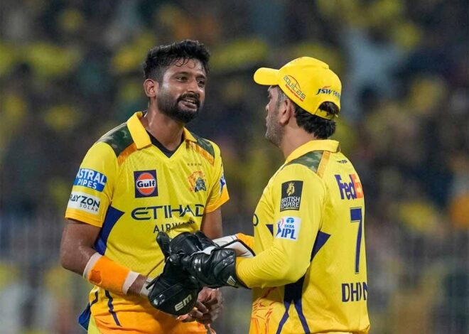 हेड कोच स्टीफन फ्लेमिंग ने दी सफाई, धोनी के इस फैसले ने डुबोई CSK की लुटिया!